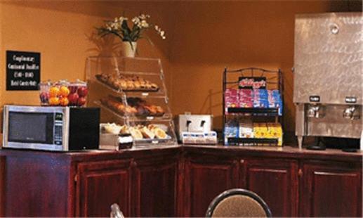 Trade Winds Central Inn Tulsa Restaurace fotografie